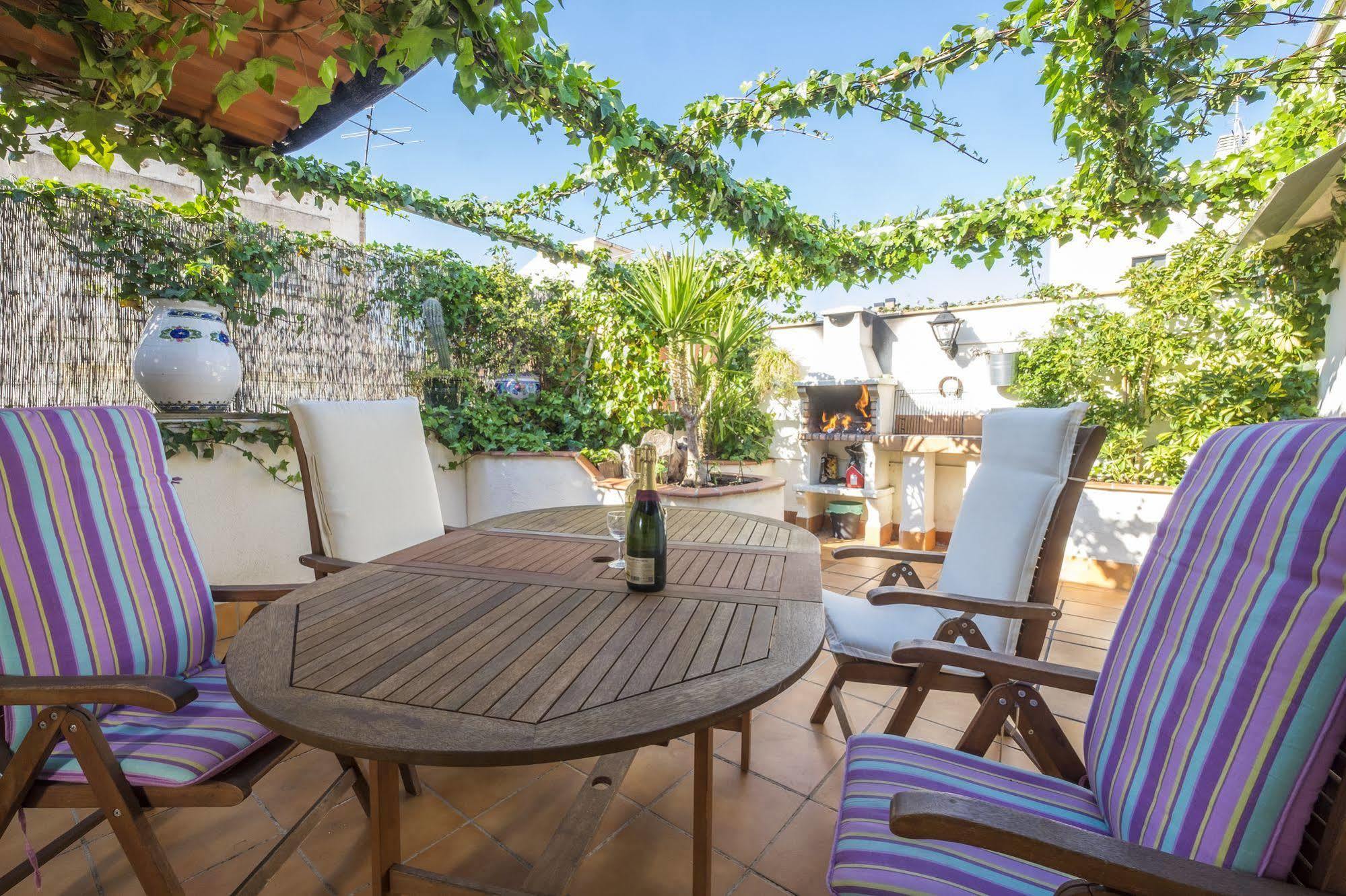 Apartamentos Atico Airport Barcelona, Terraza Y Barbacoa Viladecáns Eksteriør bilde